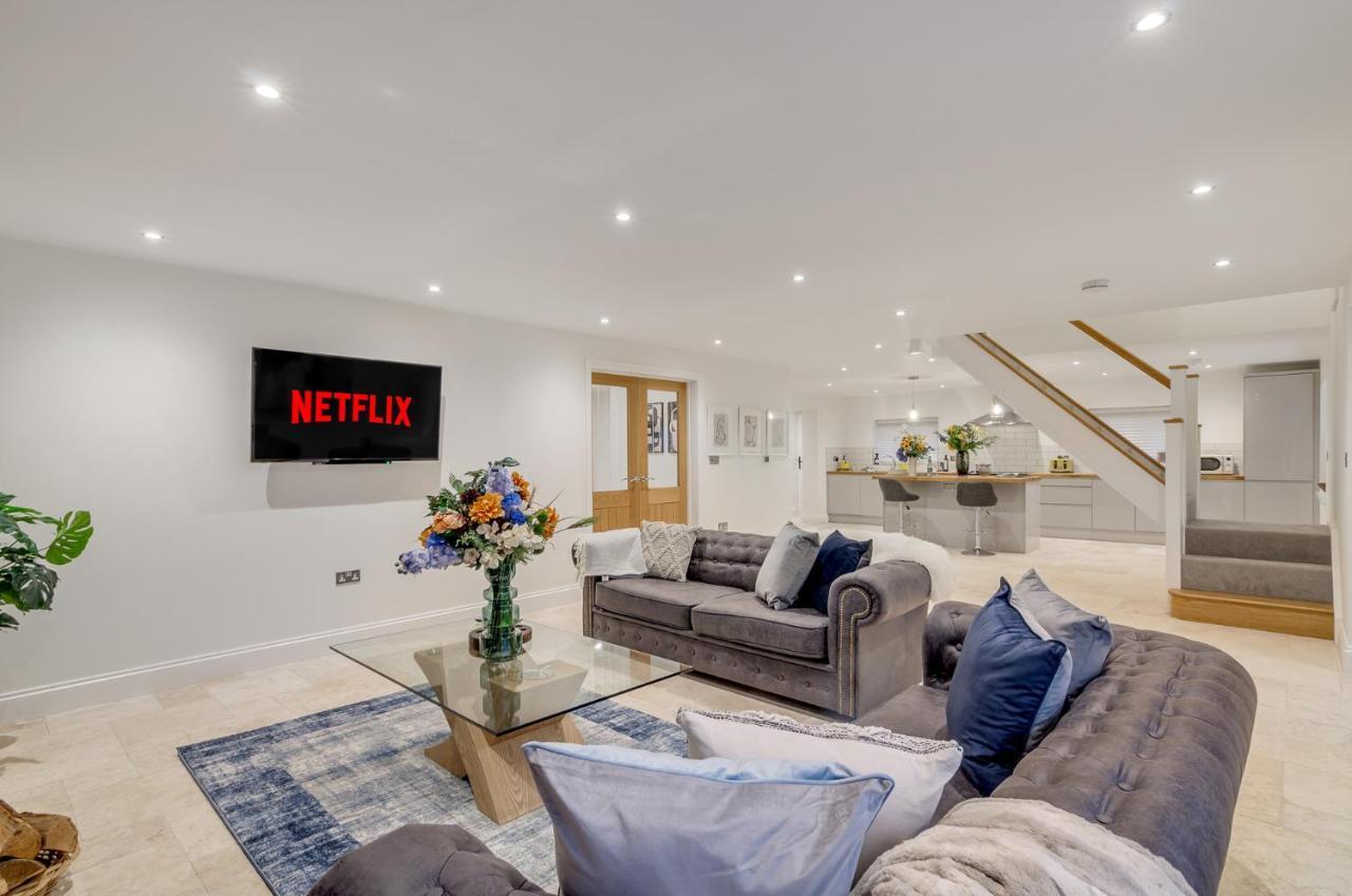 Spacious 6-Bed Home, Near The Norfolk Broads Clippesby Buitenkant foto