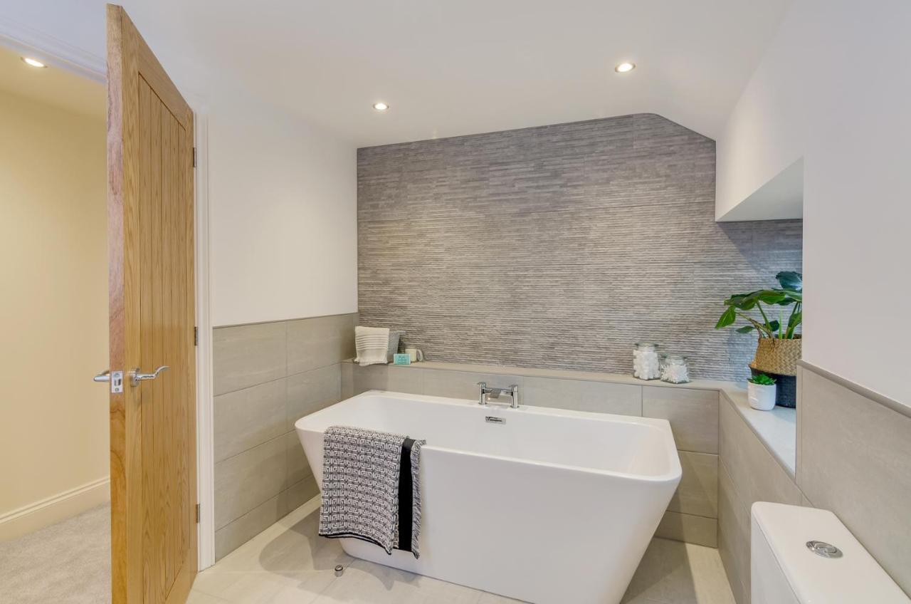 Spacious 6-Bed Home, Near The Norfolk Broads Clippesby Buitenkant foto