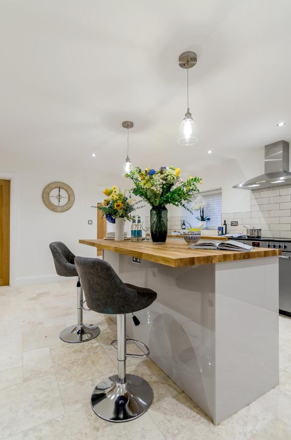 Spacious 6-Bed Home, Near The Norfolk Broads Clippesby Buitenkant foto