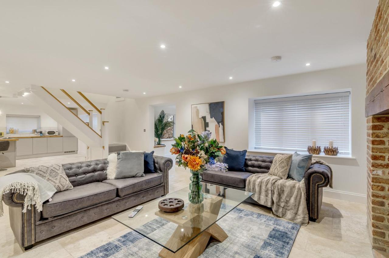 Spacious 6-Bed Home, Near The Norfolk Broads Clippesby Buitenkant foto